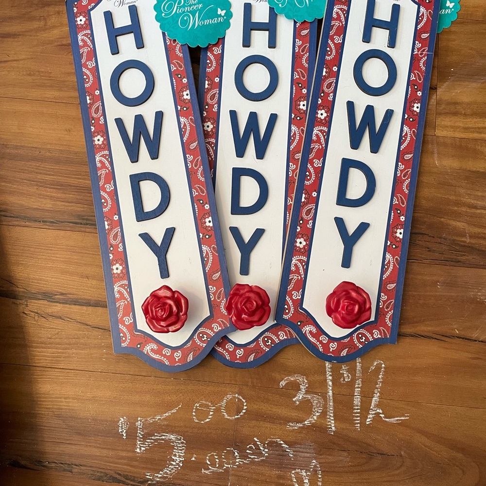 Pioneered Woman decorative HOWDY hook